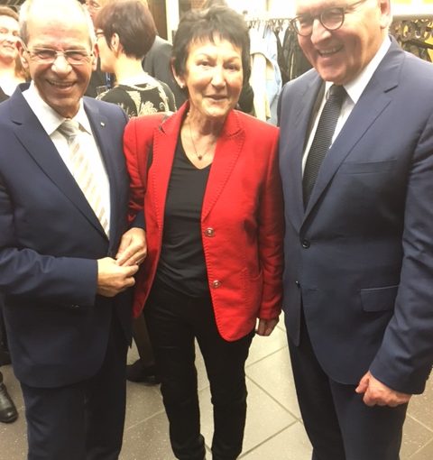 Karl-Heinz und Erika Wange mit Dr. Frank-Walter Steinmeier nach der Verleihung der Ehrendoktorwürde der Universität Paderborn am 19.12.2016
